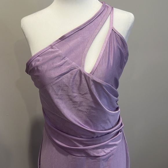 ⭐️OFF Shoulder Maxi Slit Front Dress⭐️ - Picture 4 of 7